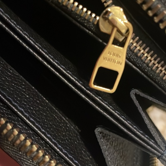 LV monogram empreinte lumineuse wallet. - Picture 7 of 10